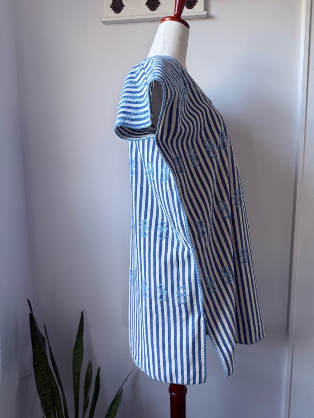 Tuckernuck Blue Striped Embroidered  Dress Resortwear Vacation Cotton Coverup - Picture 5 of 9